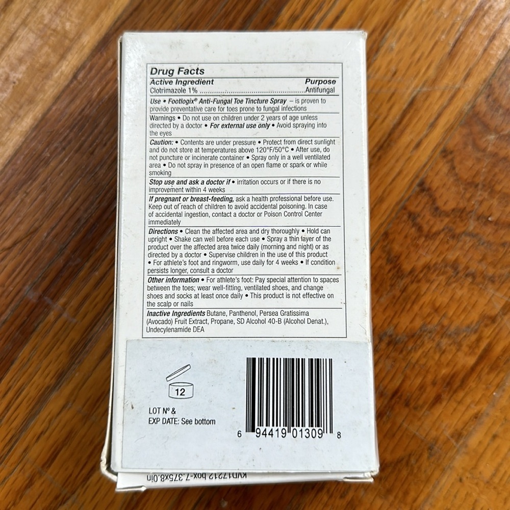 Footlogix Anti-Fungal Toe Tincture Two Bottles - Picture 2 of 3